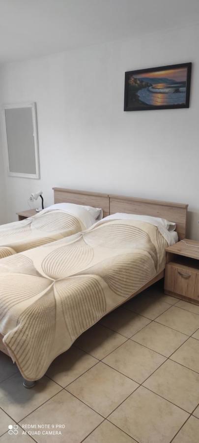 Apartment For Holidays In Pola Esterno foto