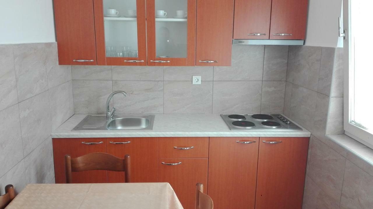 Apartment For Holidays In Pola Esterno foto